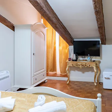 Palazzo Titti Rialto 4*