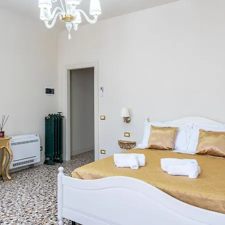 Πανσιόν Palazzo Titti Rialto 4*