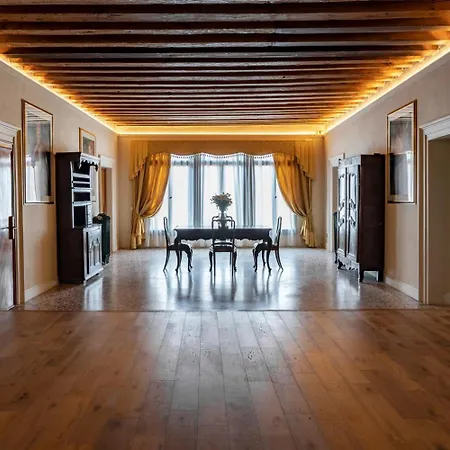 Palazzo Titti Rialto 4*