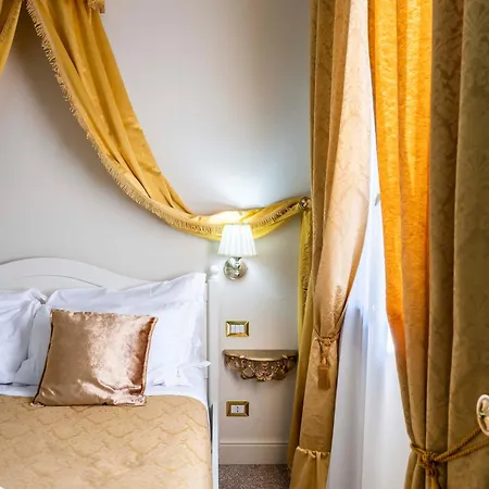 Πανσιόν Palazzo Titti Rialto 4*