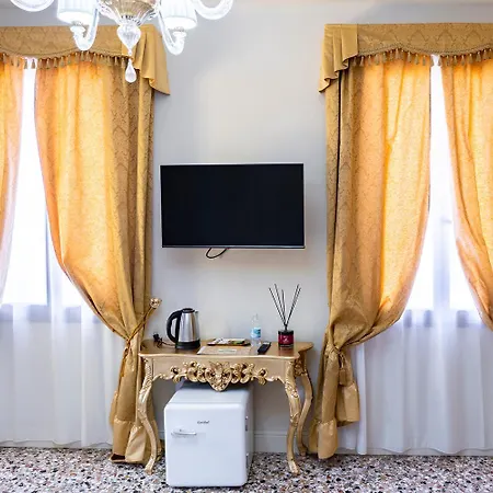 Palazzo Titti Rialto 3* Венеция