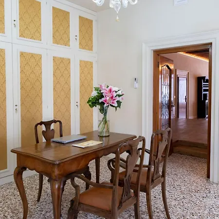 Palazzo Titti Rialto