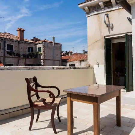 Palazzo Titti Rialto Гостевой дом