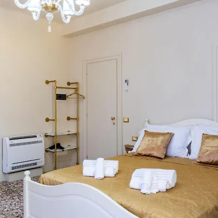 Palazzo Titti Rialto 3*