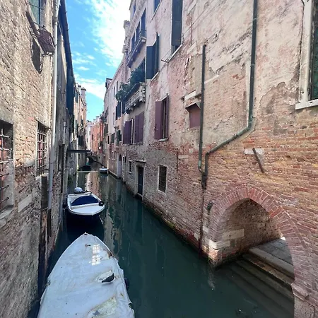 Palazzo Titti Rialto 3* Venise