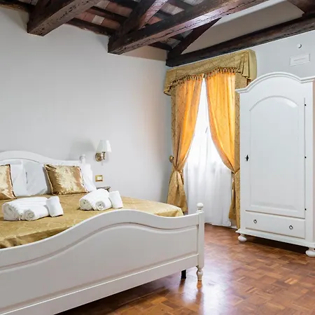 Palazzo Titti Rialto Guest house