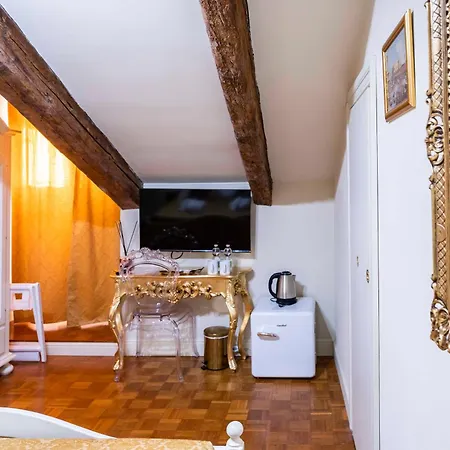 Palazzo Titti Rialto Guest house Venice