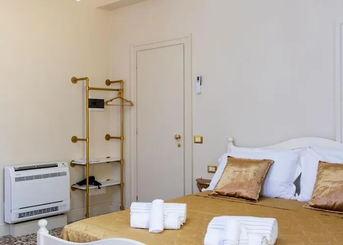 Palazzo Titti Rialto 3*