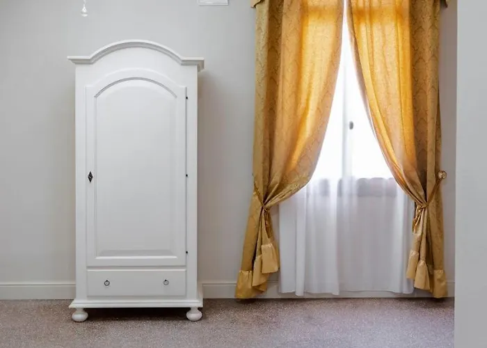 Palazzo Titti Rialto 3*