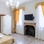 Palazzo Titti Rialto
