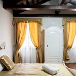 Palazzo Titti Rialto Maison d'hôtes 4*
