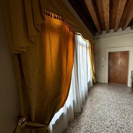 Palazzo Titti Rialto Gæstehus