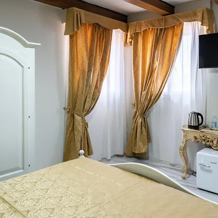 Palazzo Titti Rialto