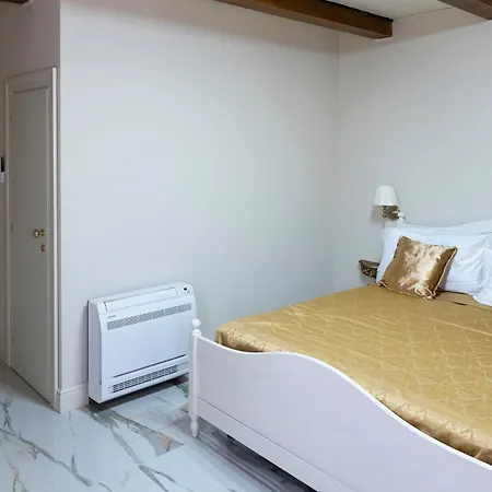 Palazzo Titti Rialto 3* Venedig