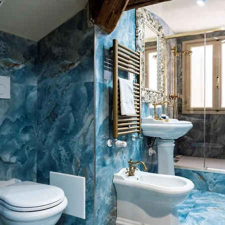 Palazzo Titti Rialto Venedig