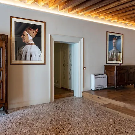 Palazzo Titti Rialto Gæstehus 4*