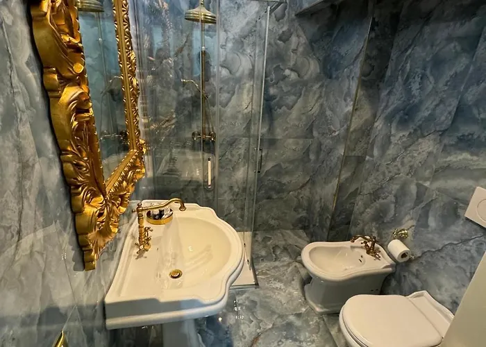 Palazzo Titti Rialto 招待所 3*