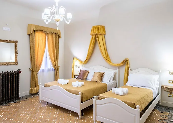 Palazzo Titti Rialto 招待所 3*