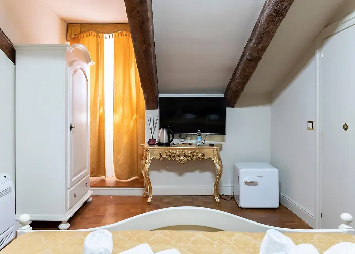 بيت ضيافة Palazzo Titti Rialto 3*