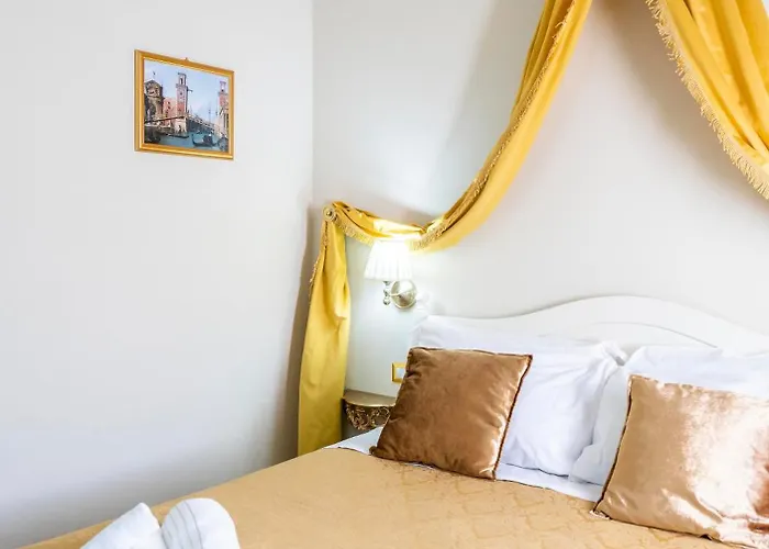 Palazzo Titti Rialto بيت ضيافة البندقية